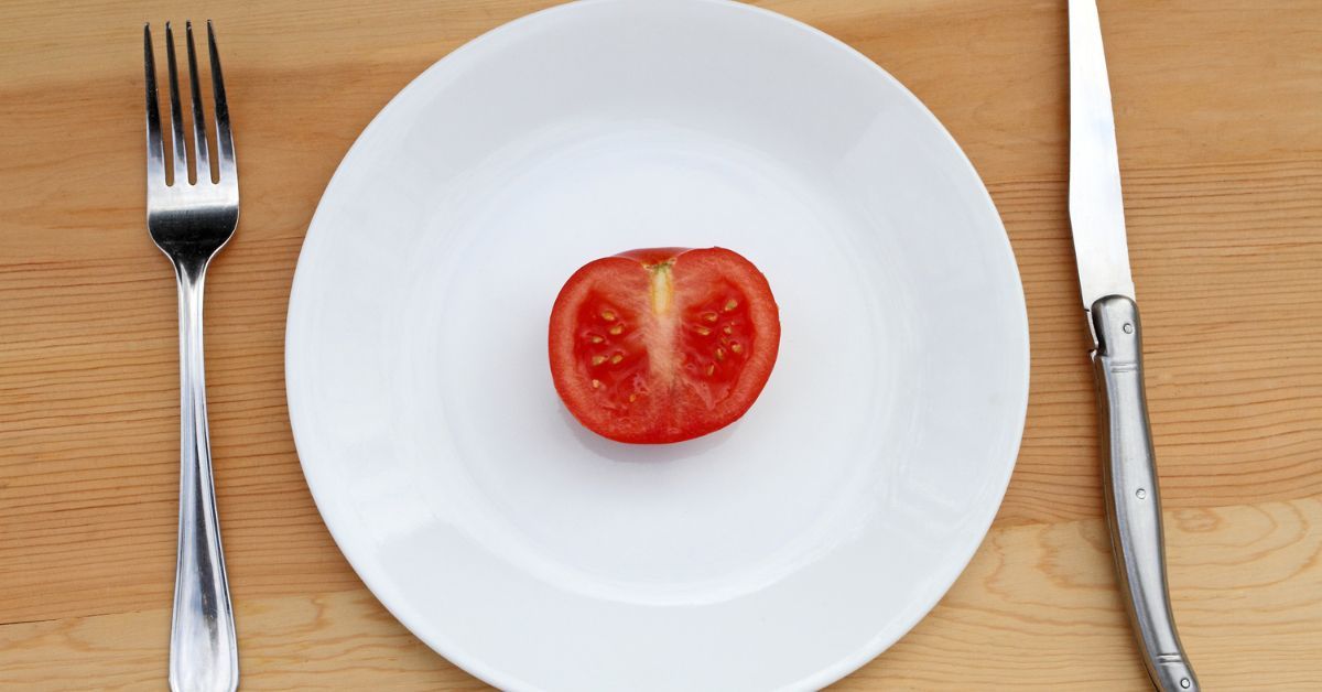 Mangiare meno fa dimagrire? Il falso mito della restrizione alimentare