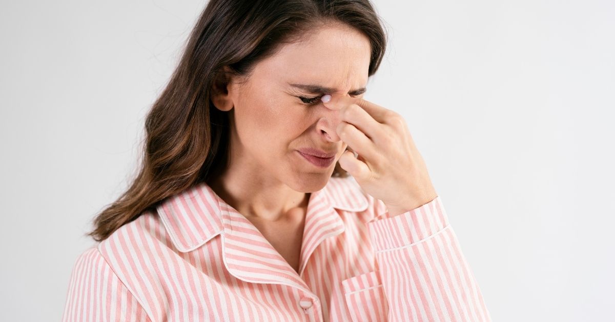 Sinusite sintomi occhi e testa